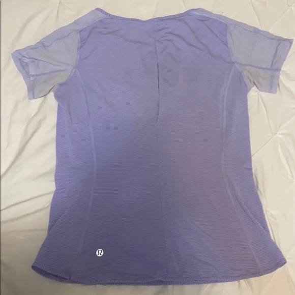 Lululemon T-Shirt - Picture 2 of 4
